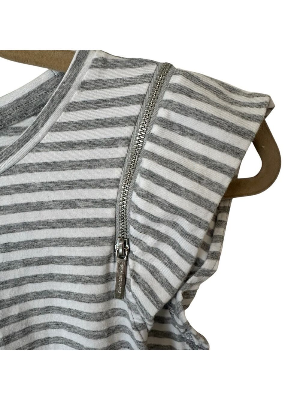 MICHAEL Michael Kors Cap Sleeve Gray And White Striped Dress With Zipper XS - Picture 3 of 6
